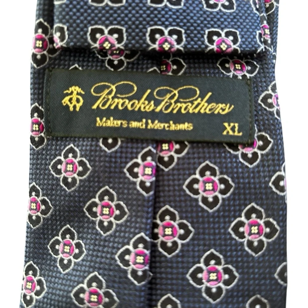 Brooks Brothers Printed Floral Navy Pink Silk Necktie 3.5” Office Business